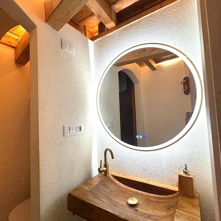 Apartman Kalma - Old Town Wooden Loft Cagliari